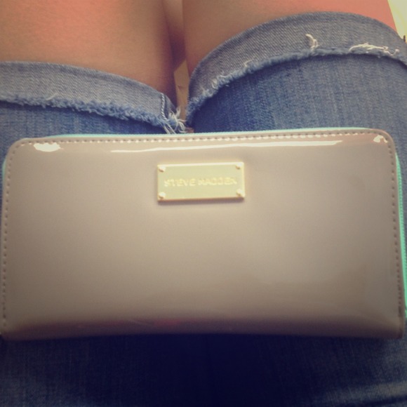 Steve Madden wallet