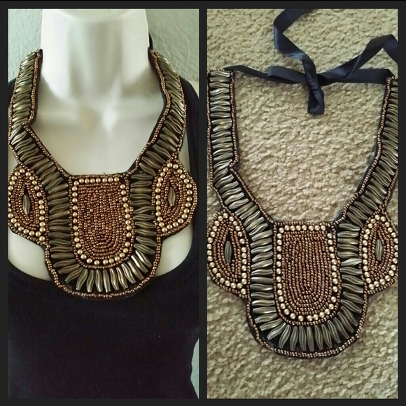 Pretty & Elegant Bib necklace