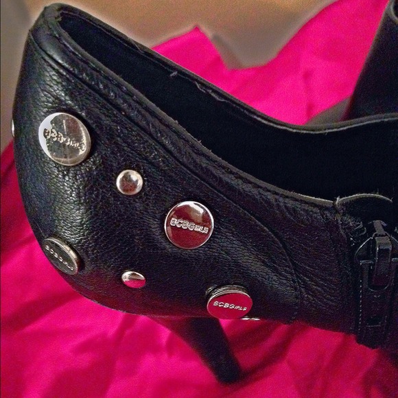 BCBGirls studded peptoe pumps - Picture 2 of 4