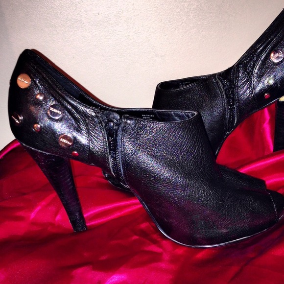 BCBGirls studded peptoe pumps - Picture 3 of 4