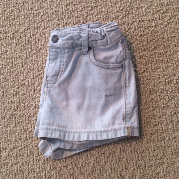 Mid waisted basic denim shorts - Picture 1 of 4
