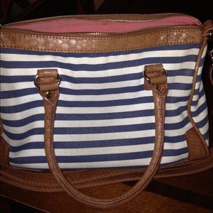 Aldo speedy style bag