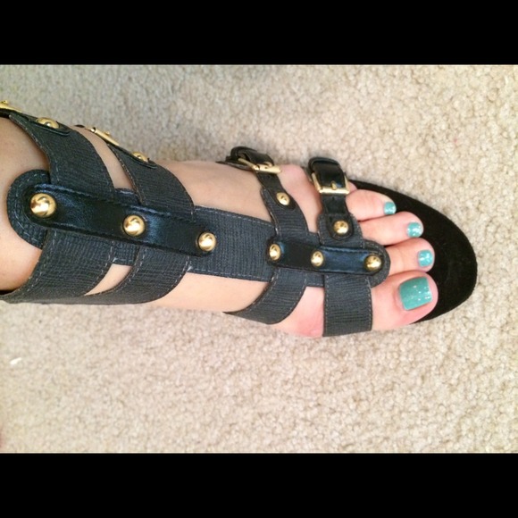 Like new. New Directions