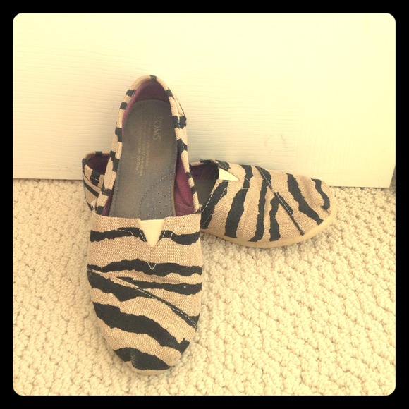 Zebra burlap TOMS