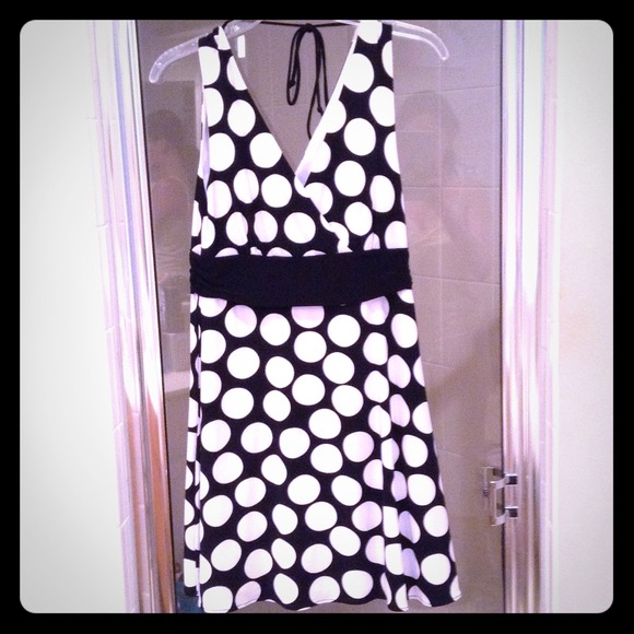 Reduced🌷 White house/Black market polka dot dress