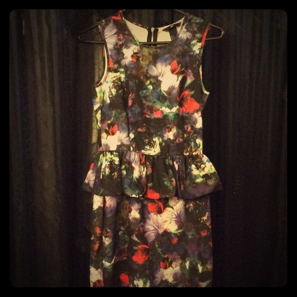 NEW! H&M Spring Dress👗