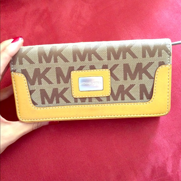 Authentic Michael Kors Wallet