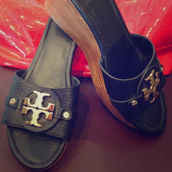 SALE!!! Authentic Tory Burch Wedge Sandals Size 9