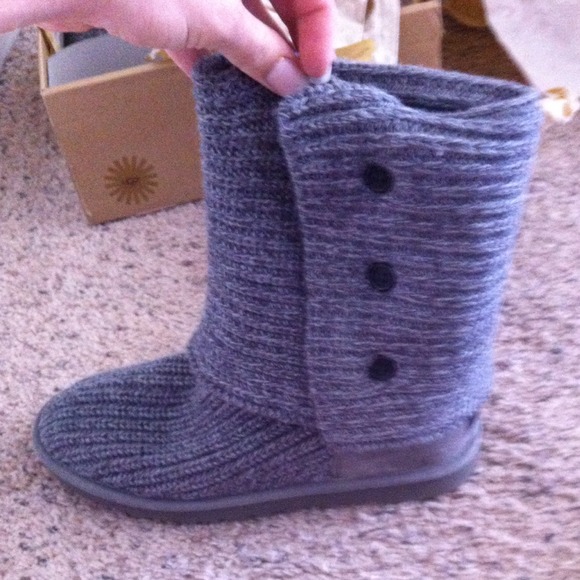 Classic grey cardy ugg boots