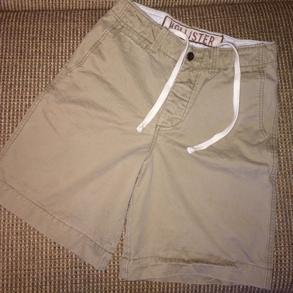 SOLD🚫💞Hollister Khaki Shorts🎀
