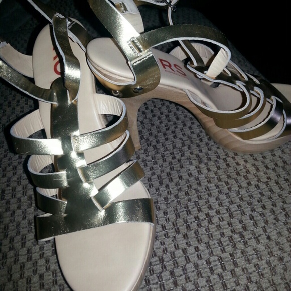 Wooden heeled Micheal Kors gold Strappy heels
