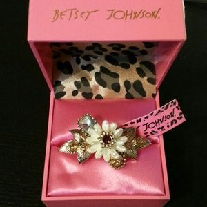 PUSH THE BUTTON...MAKE OFFER Betsey Johnson Ring