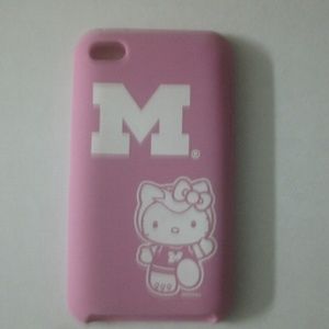 Hello Kitty Michigan Wolverines Pink iPod 4th Gen