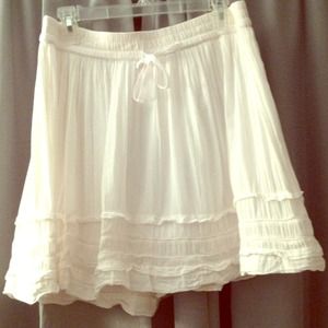 Old Navy white summer skirt - size M
