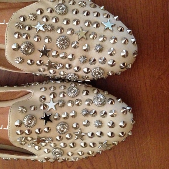 Sold- Jeffrey Cambell nude star and spike flats - Picture 2 of 4