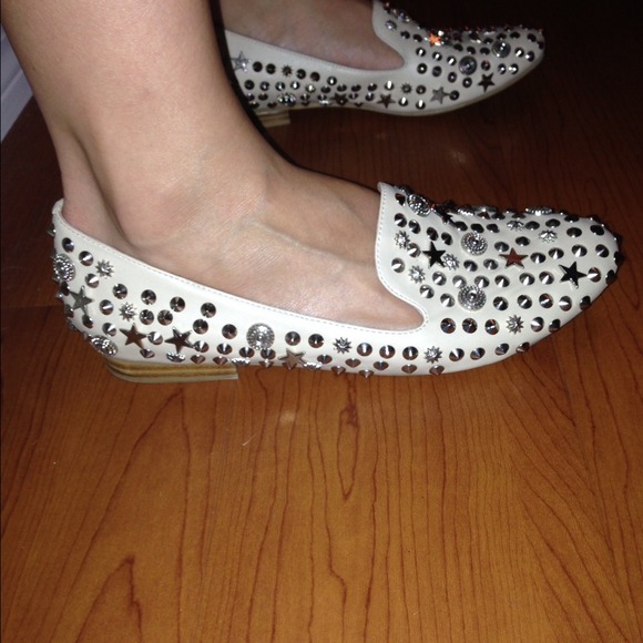 Sold- Jeffrey Cambell nude star and spike flats - Picture 4 of 4