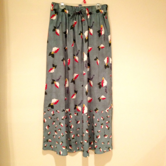 Uniqlo Printed Maxi Skirt
