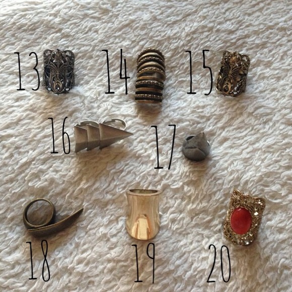 Assorted rings - Picture 2 of 2
