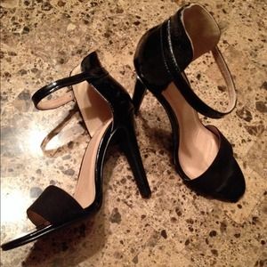 🚫 Traded 🚫 Single Sole Glam!!