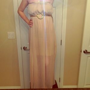 ❤️ SOLD ❤️ Gorgeous long maxi dress ❤️