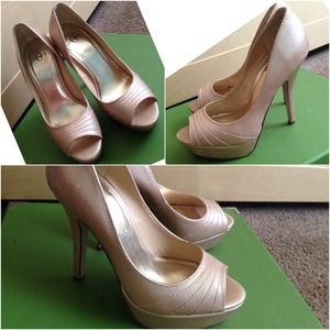 Nude platform peep toes