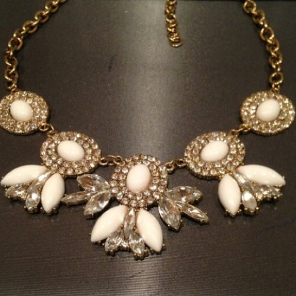 HOST PICK ❤One gorgeous necklace - Picture 2 of 3