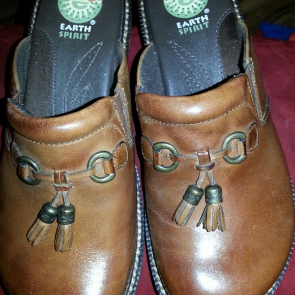 Earth slip on shoes