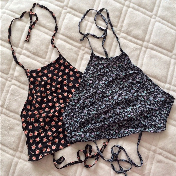 Brandy Melville floral halter top. 2x