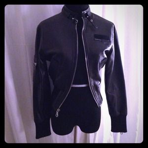 Black Classic Leather Bomber - Celeb favorite
