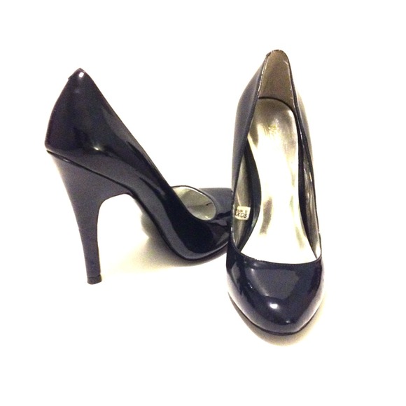 Navy blue pumps