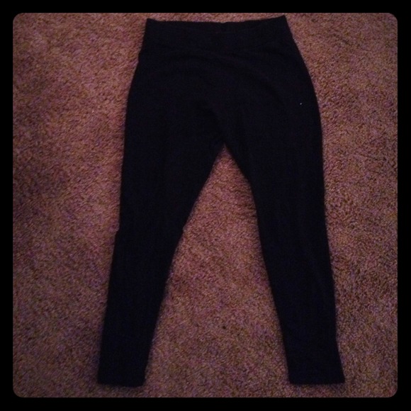 Black leggings