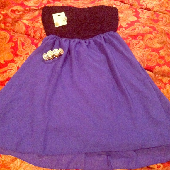 Black lace and blue strapless dress