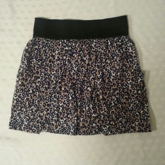 Cheetah print skirt with pockets from Wet Seal - Picture 1 of 1
