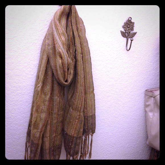 Hand woven scarf
