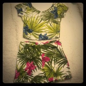 Brandy Melville crop top and shorts :)