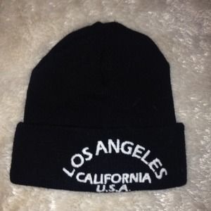 BRANDY MELVILLE BEANIE