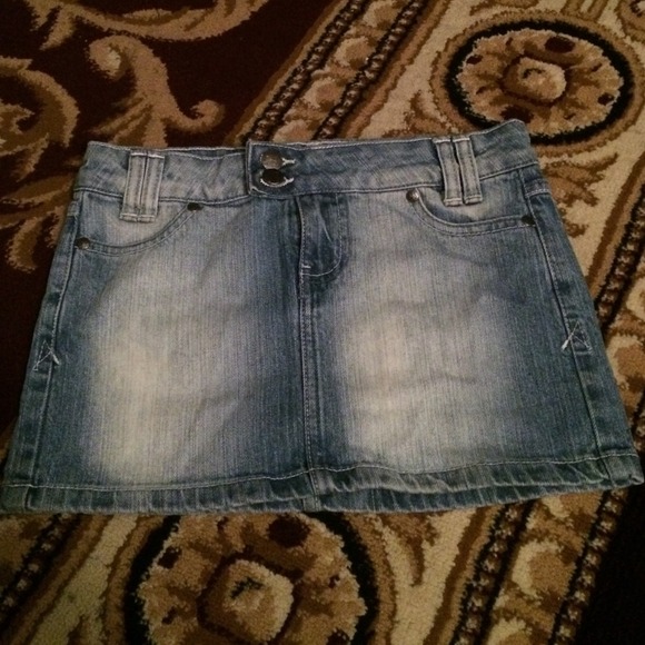 Denim skirt