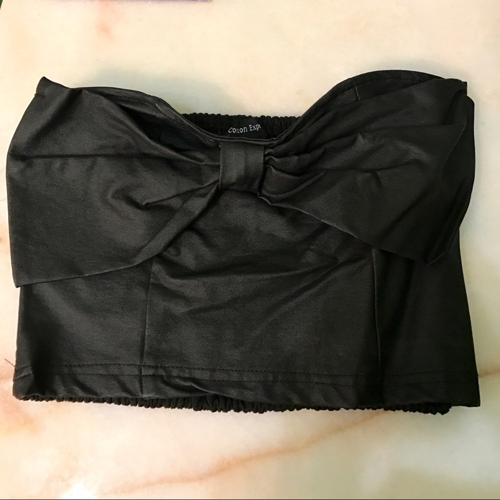 Leather 🎀 crop top