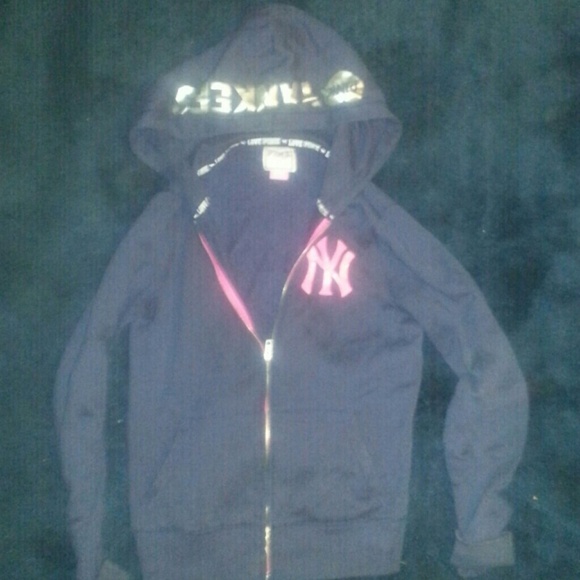 VS yankee outfot - Picture 3 of 4