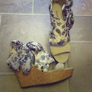 Tan and blue floral wedges