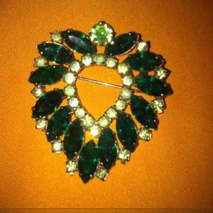 Beautiful Green Rhinestone Heart Brooch