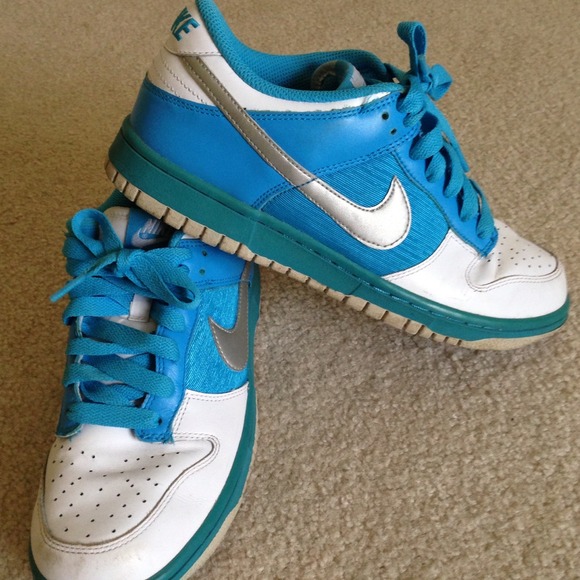 Women's blue white silver Nikes size 8.5