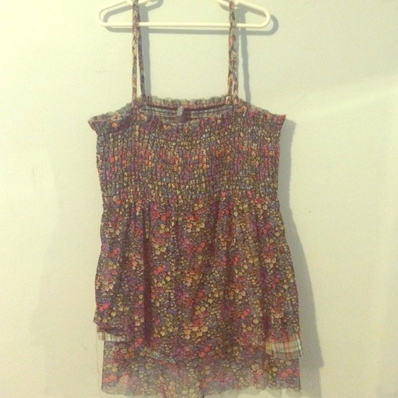 Floral Tank! - Picture 1 of 1