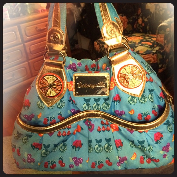 Betsey johnson purse