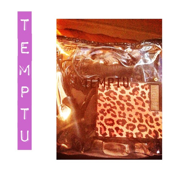 REDUCED. ⭐️Temptu airbrush system!