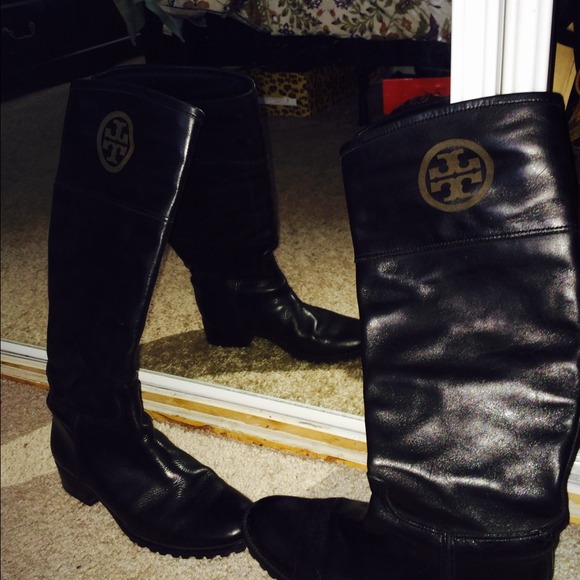 Riding boots