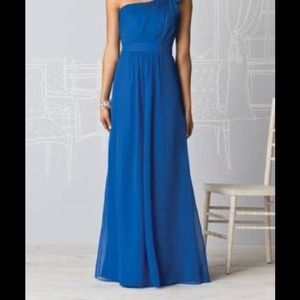 Beautiful bridesmaid dress (purple)