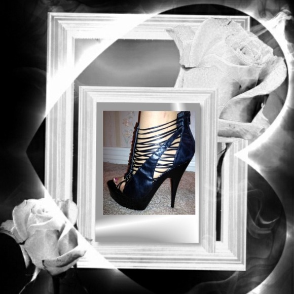 Shoes - ✨💋HOT! 5" Leather Strappy Heels BNWOT✨