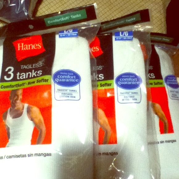 🔴Hanes 💯 3 Tanks each package all 3 $20🔴