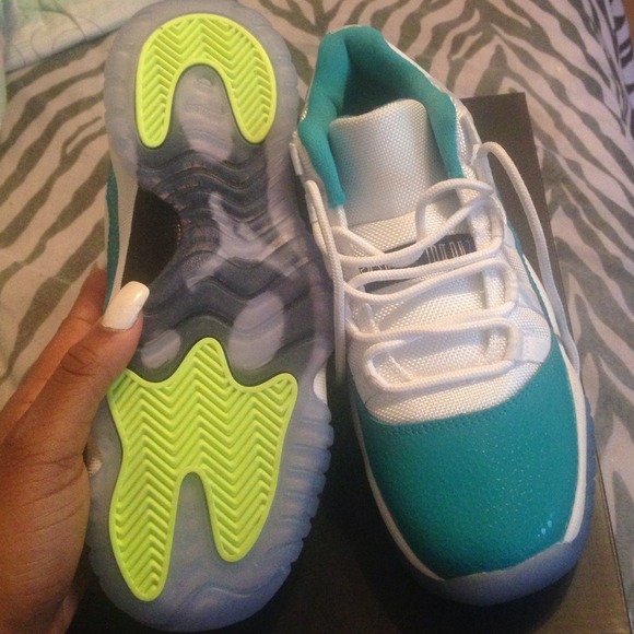 SOLD - Picture 3 of 4